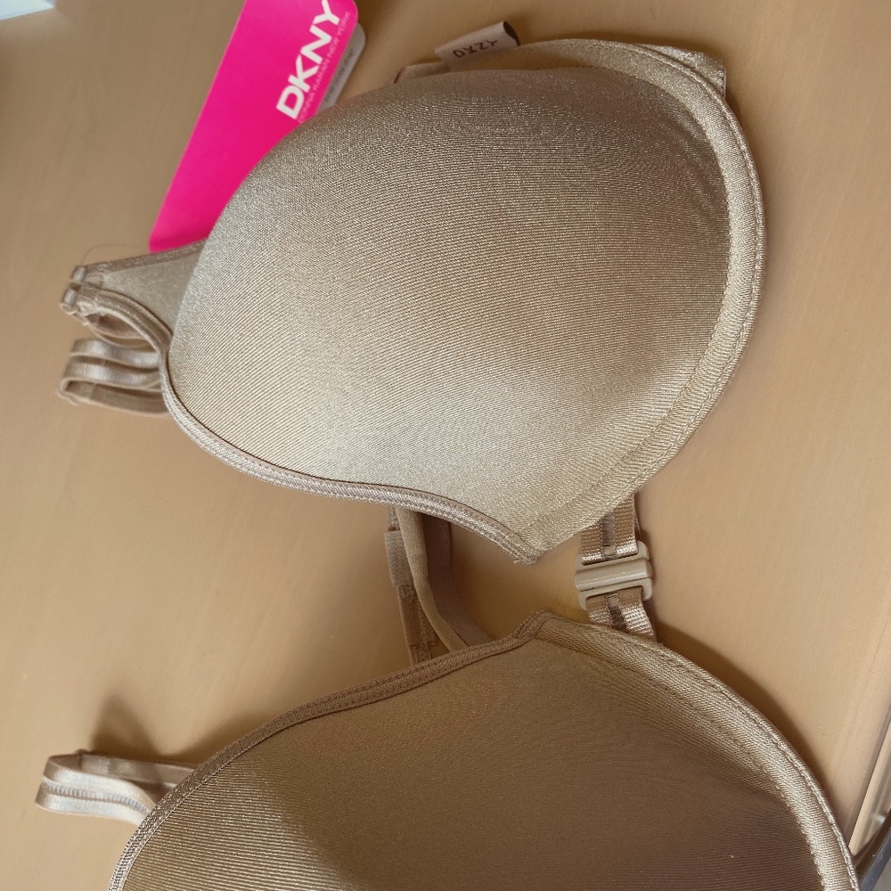 DKNY Nude Front Closure Convertible Bra NWT 36D